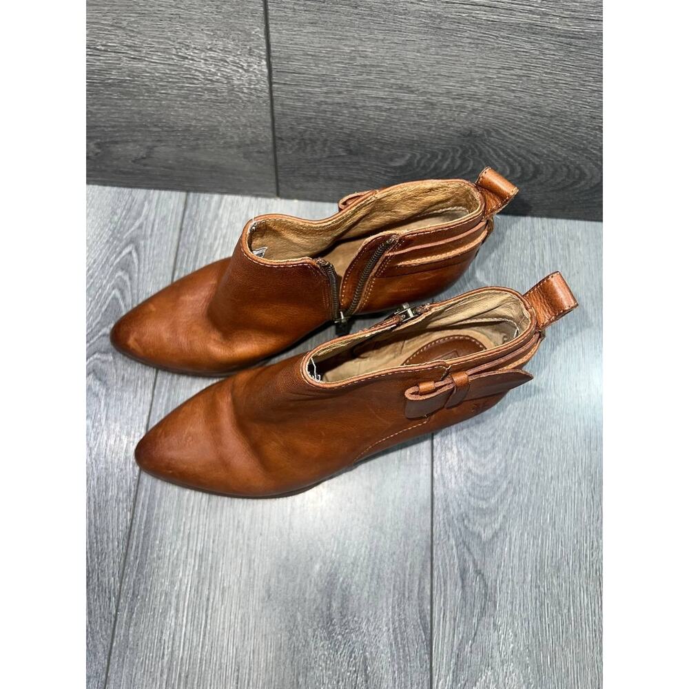 Frye Women's Carmel Full Grain Leather Zip Short Boots Y2K cognac Size 7 S000142 - Picture 10 of 11